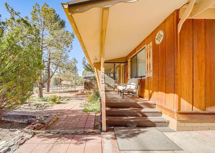 Near Scenic Trails & Parks! Retreat *